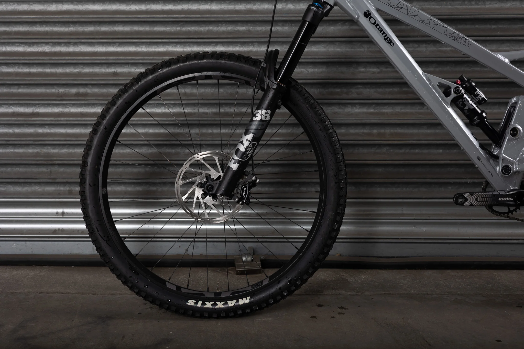 Ex-Demo 2025 Stage 7 Pro, Large, Silver Shadow - Image 10