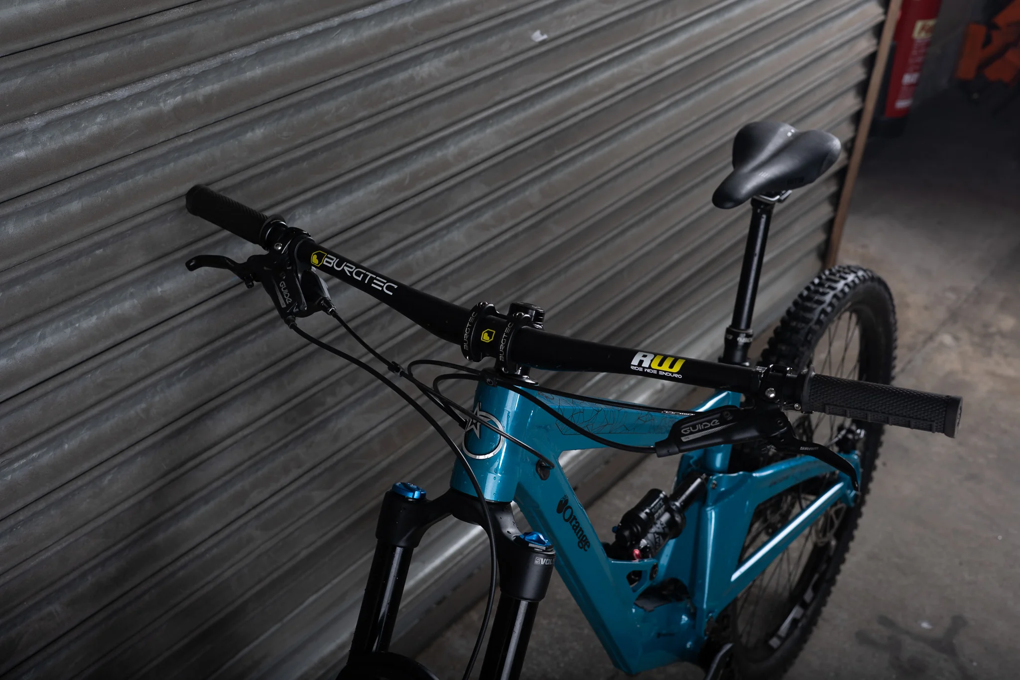 Ex-Demo 2025 Switch 6 Pro, Large, Yorkshire Teal - Image 11