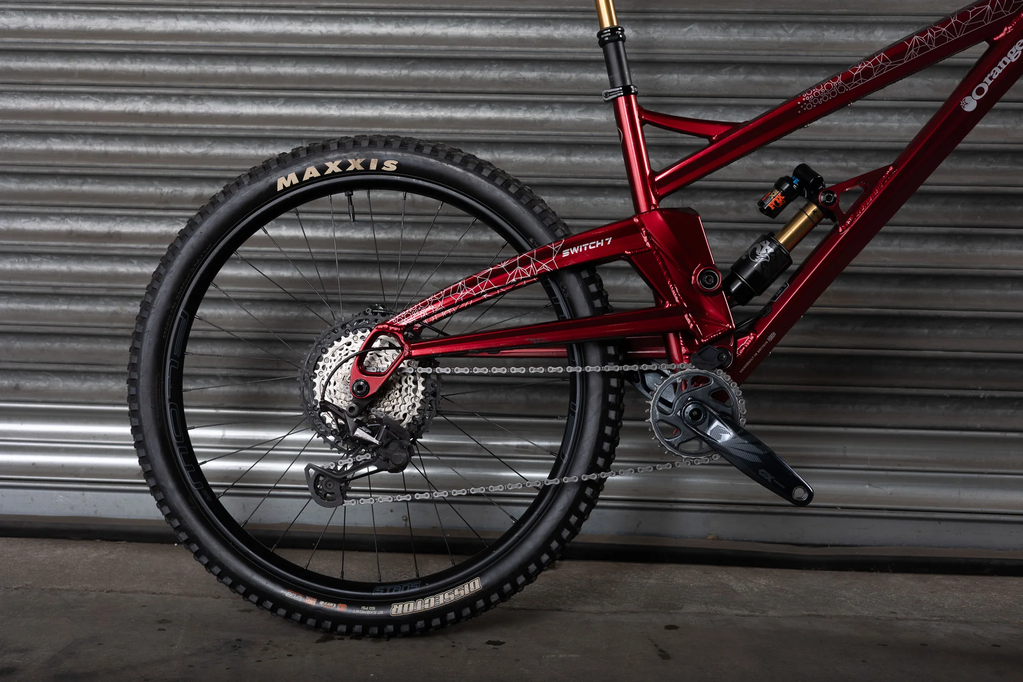 Ex-Demo 2025 Switch 7 Factory, Large, OxBlood Red - Image 5