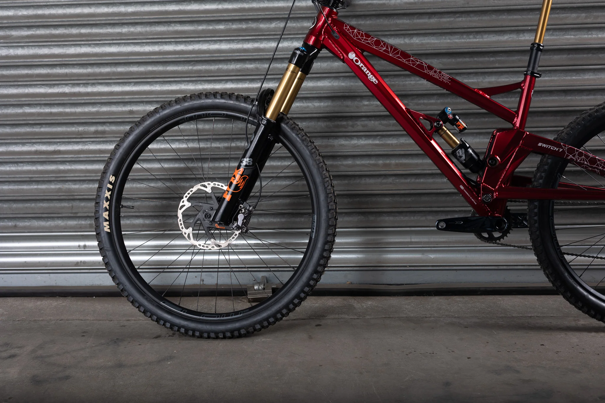 Ex-Demo 2025 Switch 7 Factory, Large, OxBlood Red - Image 9