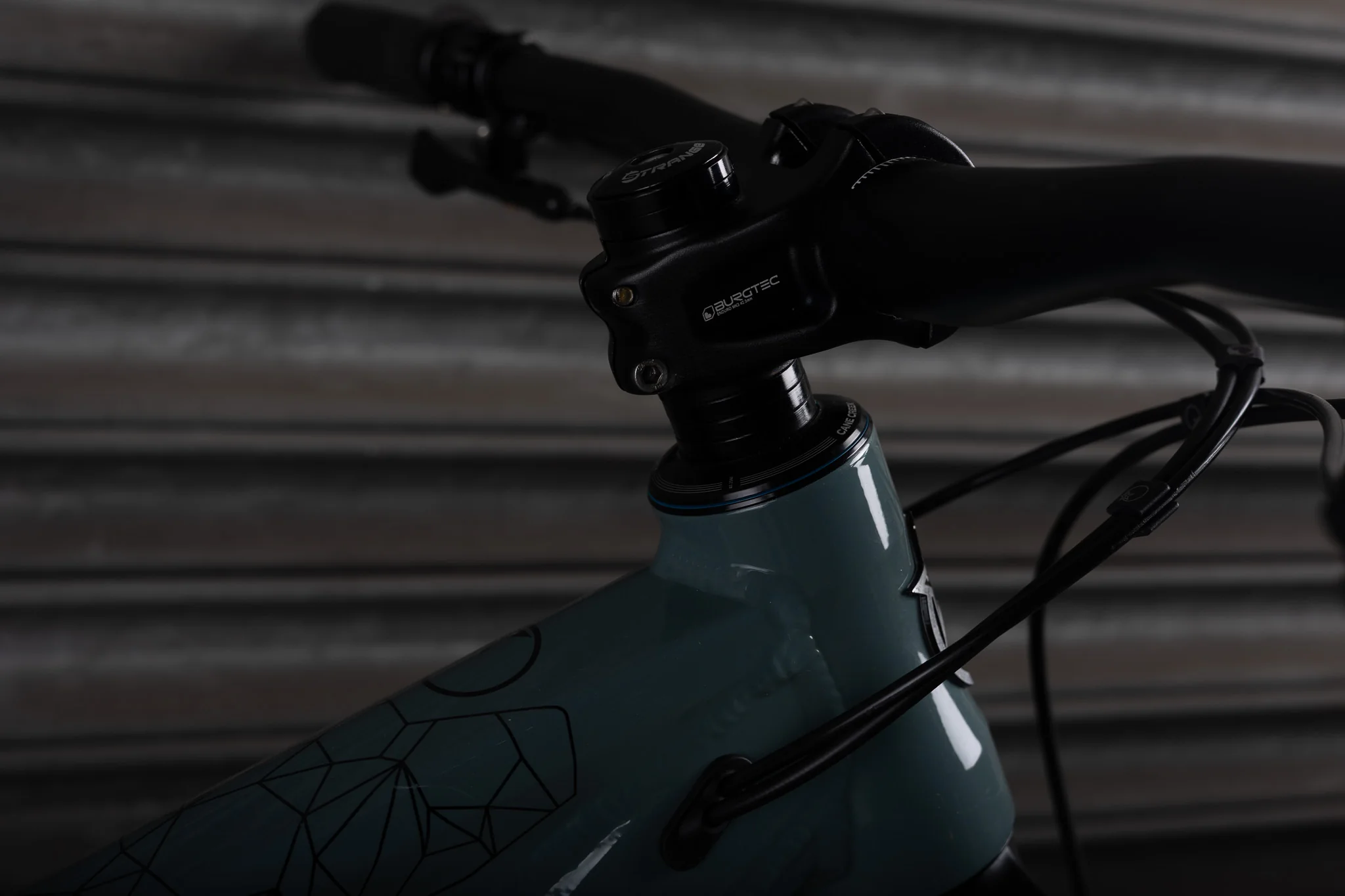 Ex-Demo 2025 Switch 7 SE, Medium, Earl Grey - Image 7