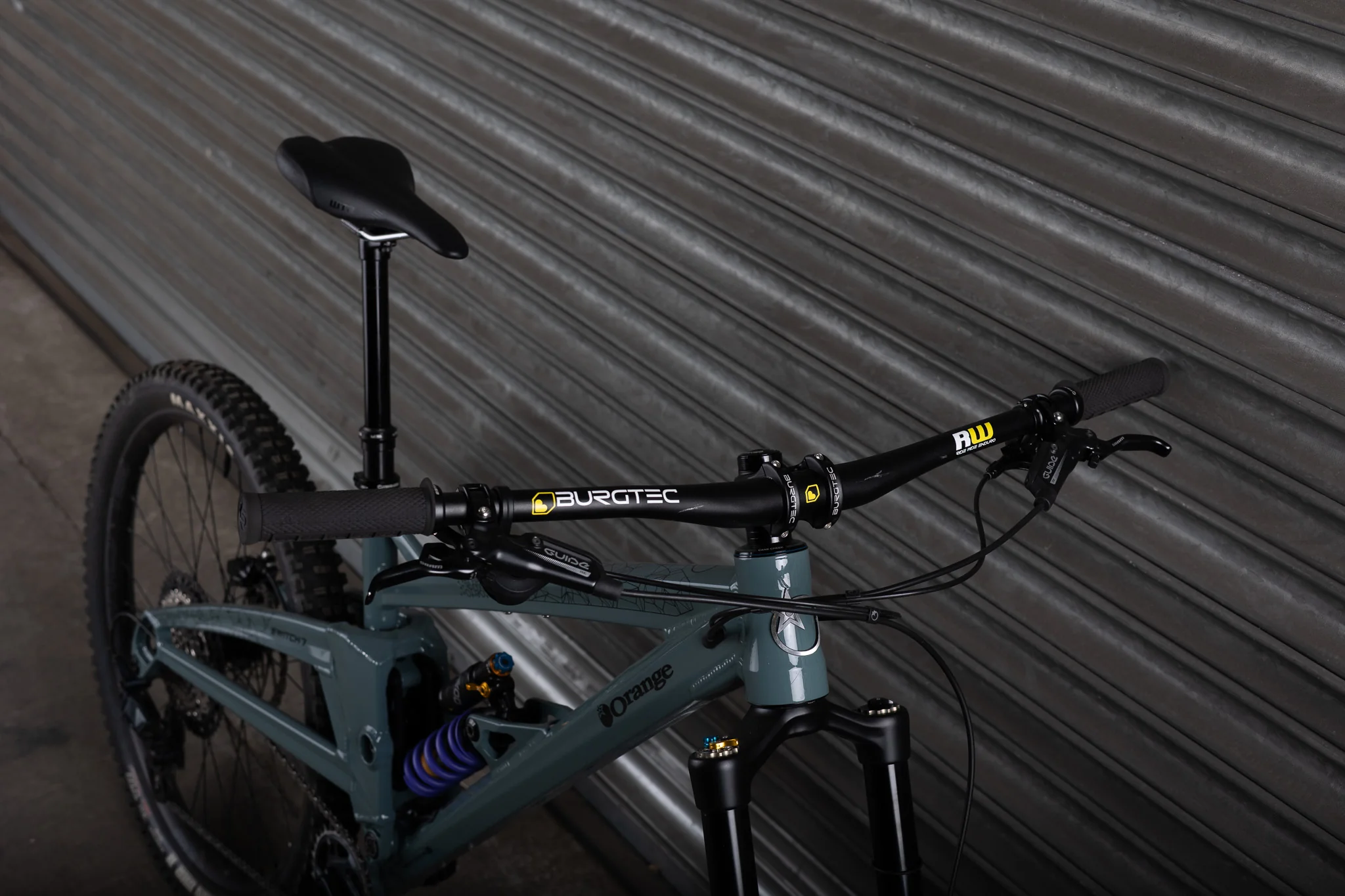 Ex-Demo 2025 Switch 7 SE, Medium, Earl Grey - Image 9