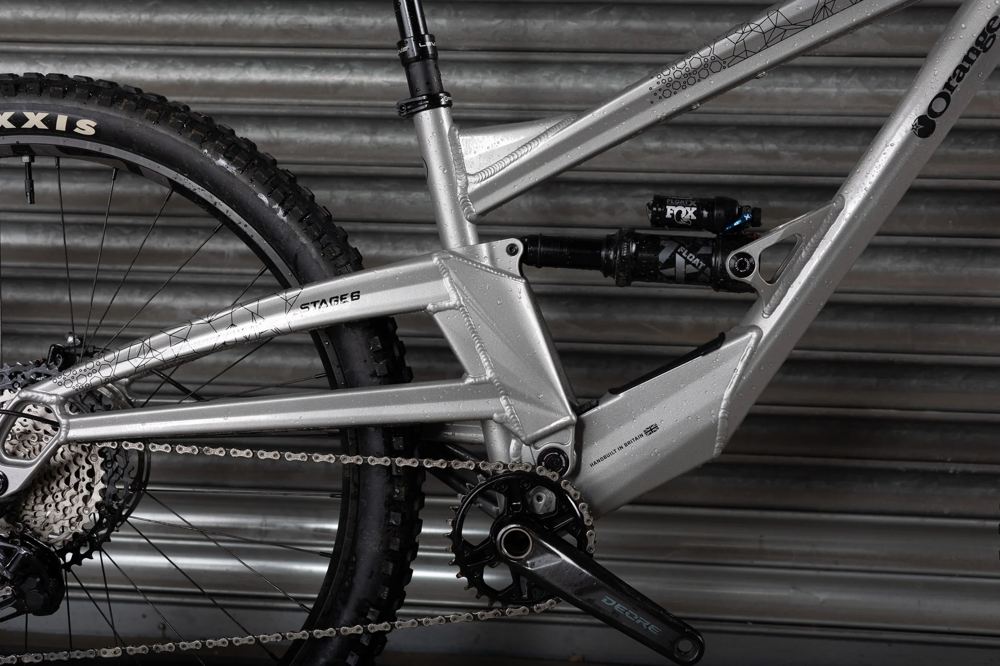 Ex-Demo 2025 Stage 6 Pro, Medium, Silver Treasure - Image 4