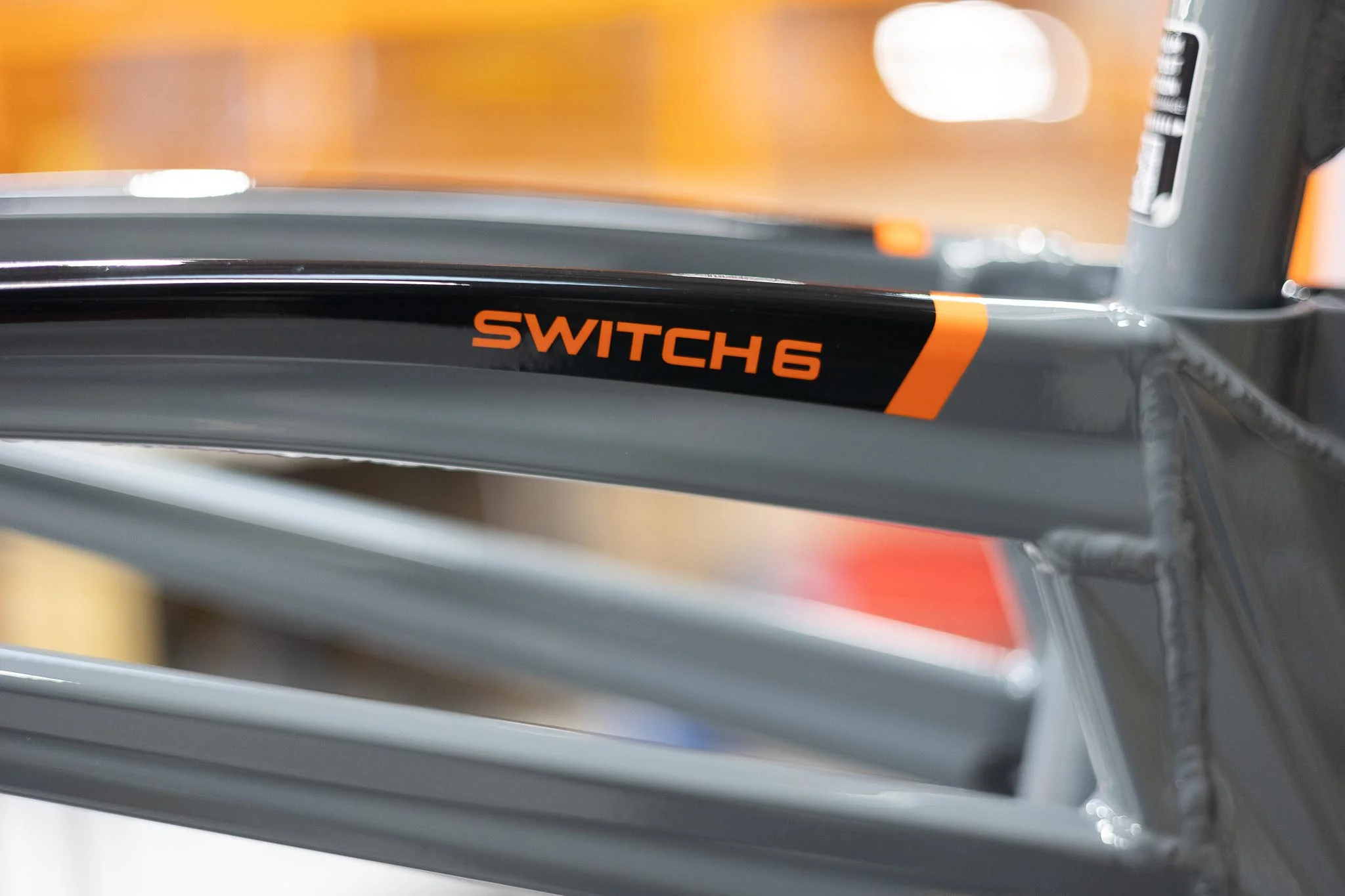 2021 Switch 6 Frames Performance shock Norlando Grey - Image 4
