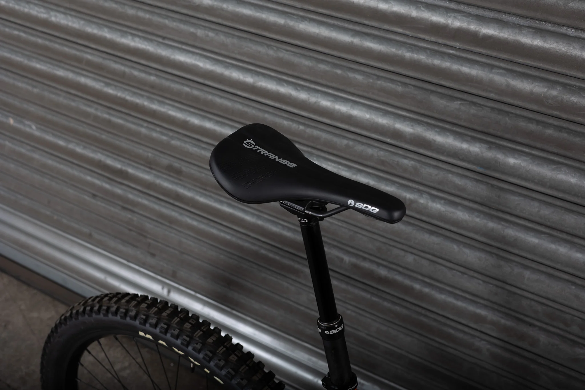 P7 MX RS, Large, Fizzy Orange - Image 9