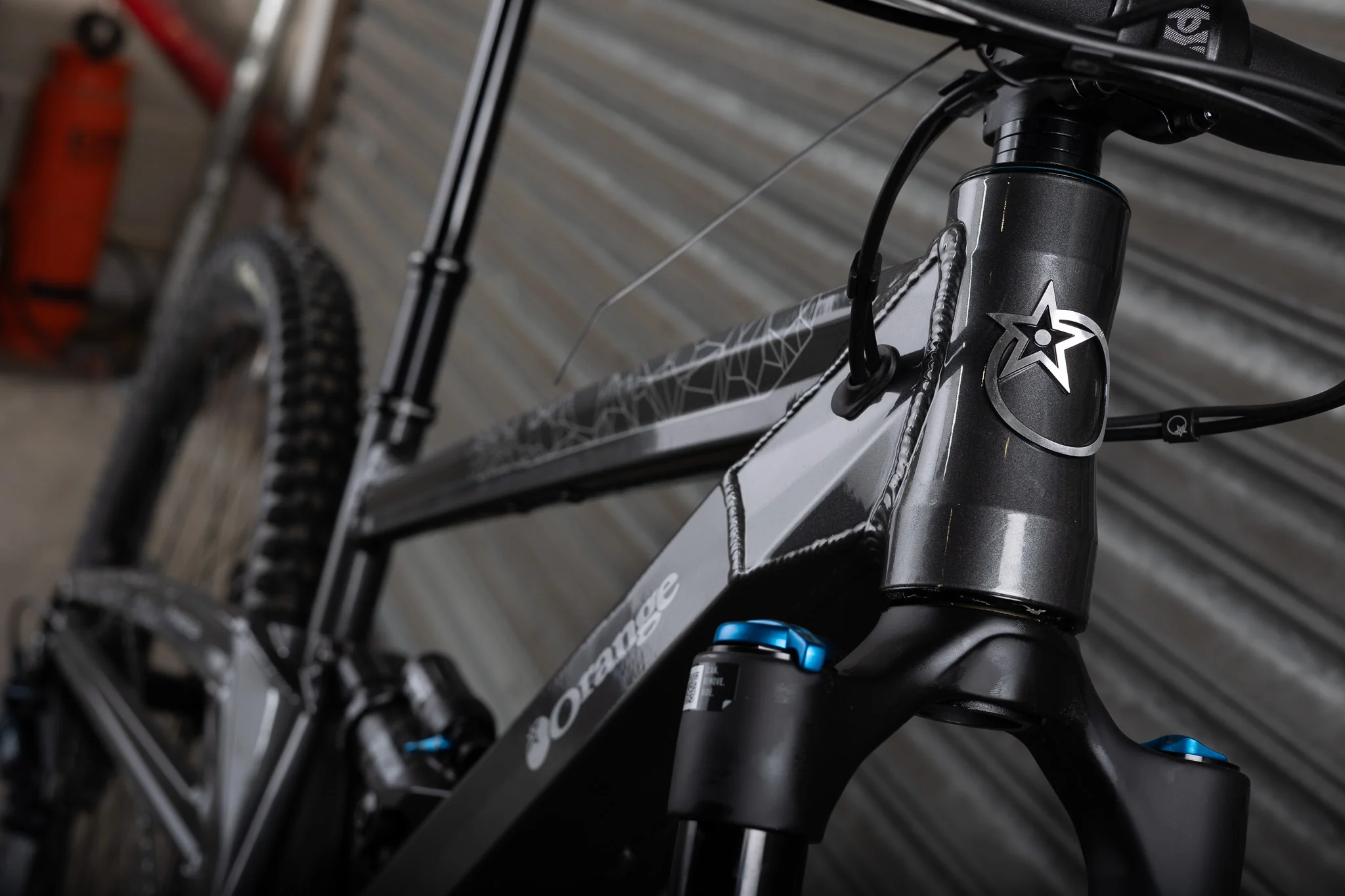 BRAND NEW! Phase Evo 29 Pro, Medium, Charcoal Grey - Image 15