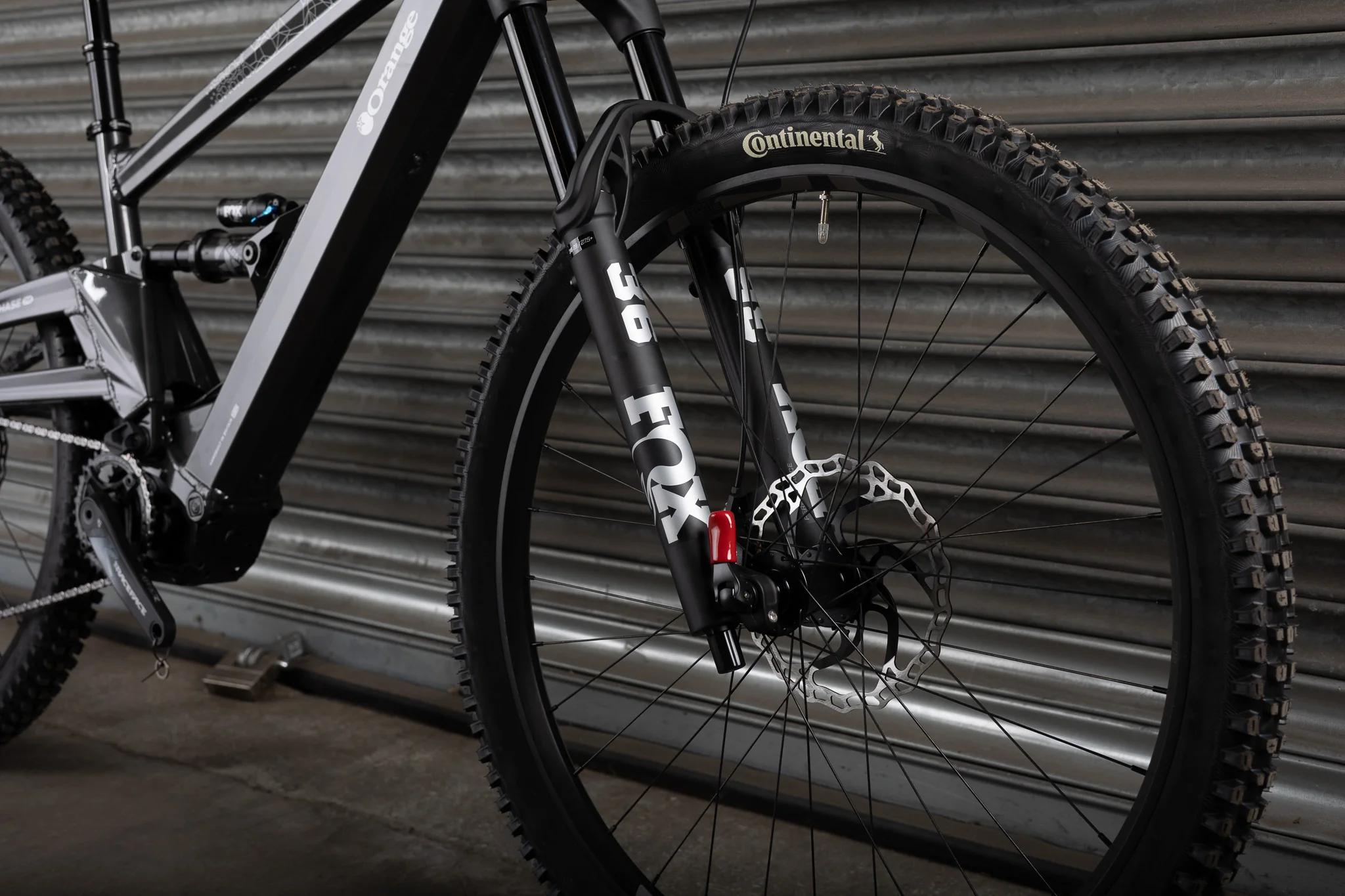 BRAND NEW! Phase Evo 29 Pro, Medium, Charcoal Grey - Image 3