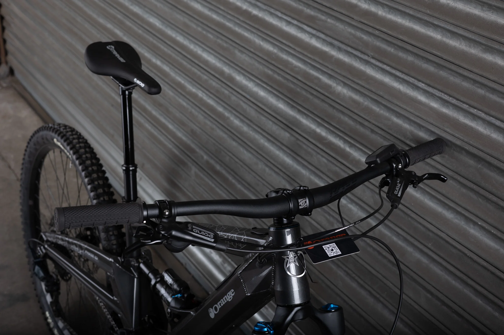 BRAND NEW! Phase Evo 29 Pro, Medium, Charcoal Grey - Image 6